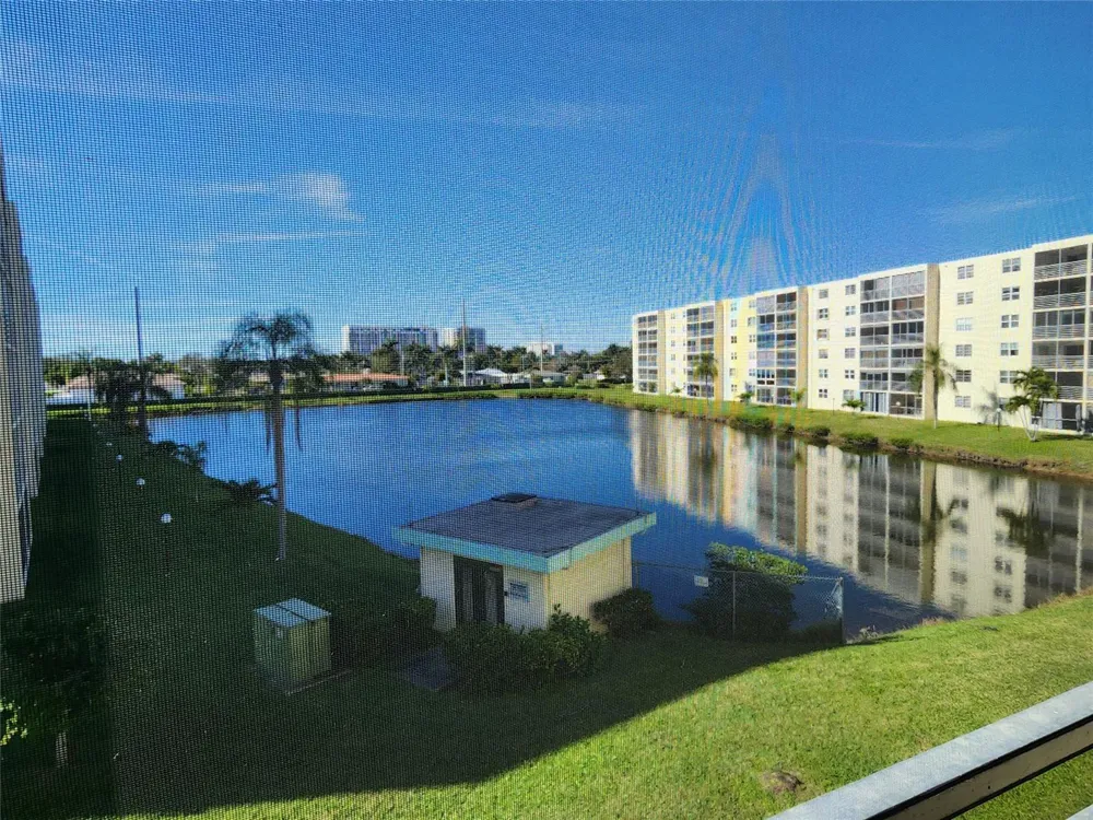 321 SE 3rd Street #302 Dania Beach, FL 33004