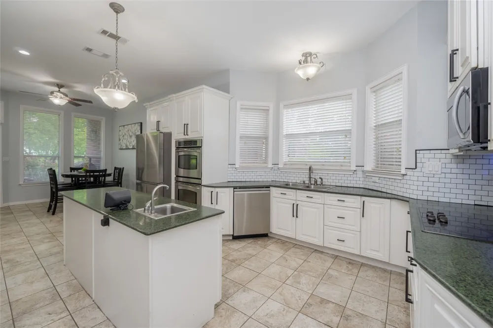 135 Kirkpatrick Road Ennis, TX 75119