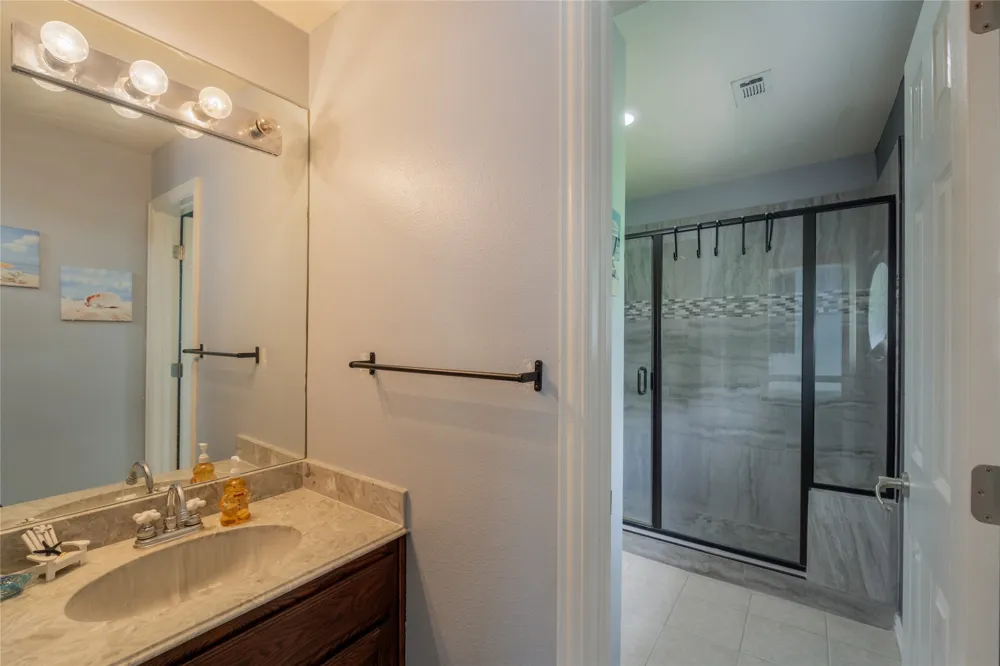 135 Kirkpatrick Road Ennis, TX 75119