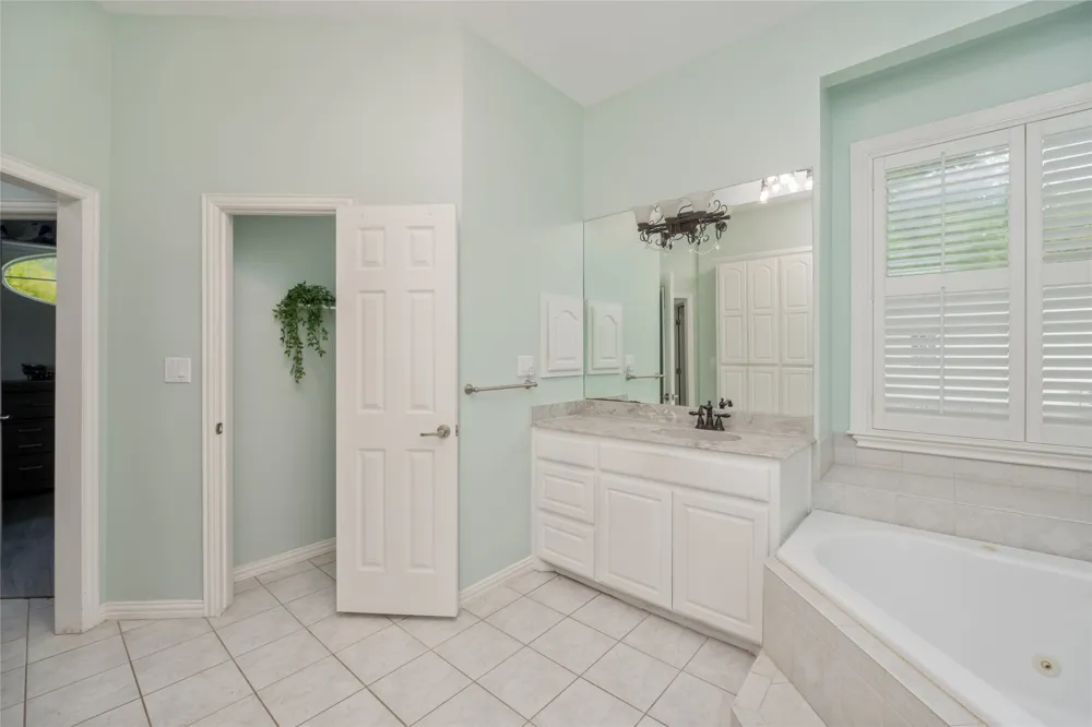 135 Kirkpatrick Road Ennis, TX 75119