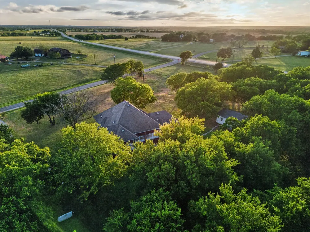 135 Kirkpatrick Road Ennis, TX 75119