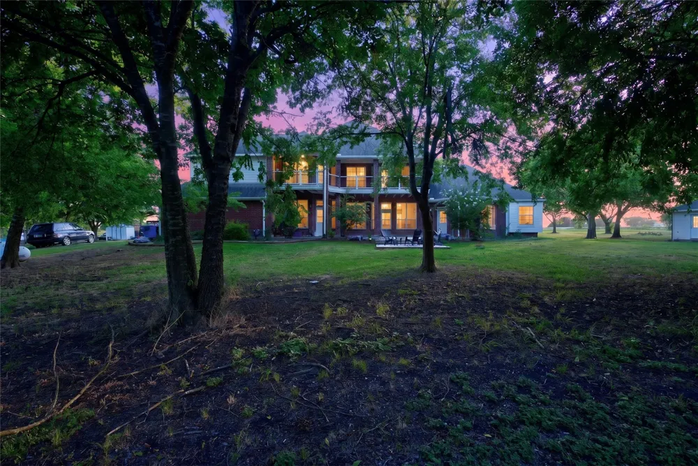 135 Kirkpatrick Road Ennis, TX 75119