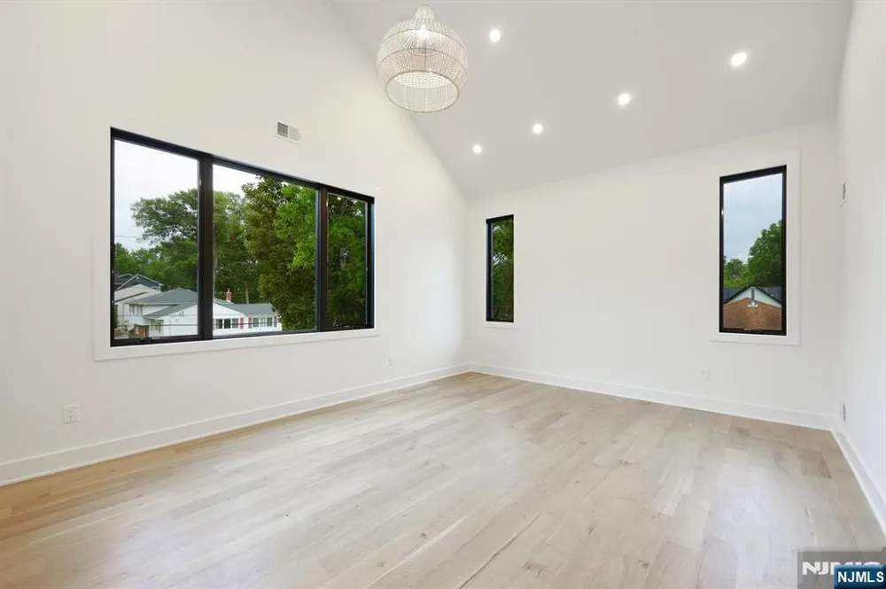 63 Billingsley Drive Livingston, NJ 07039