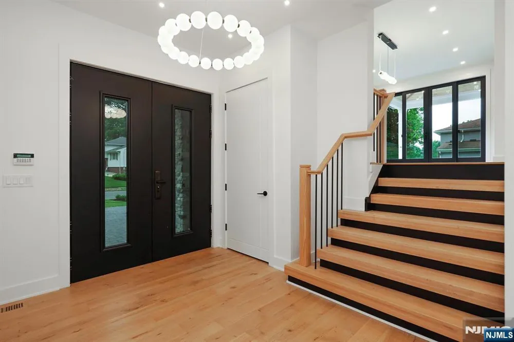 63 Billingsley Drive Livingston, NJ 07039