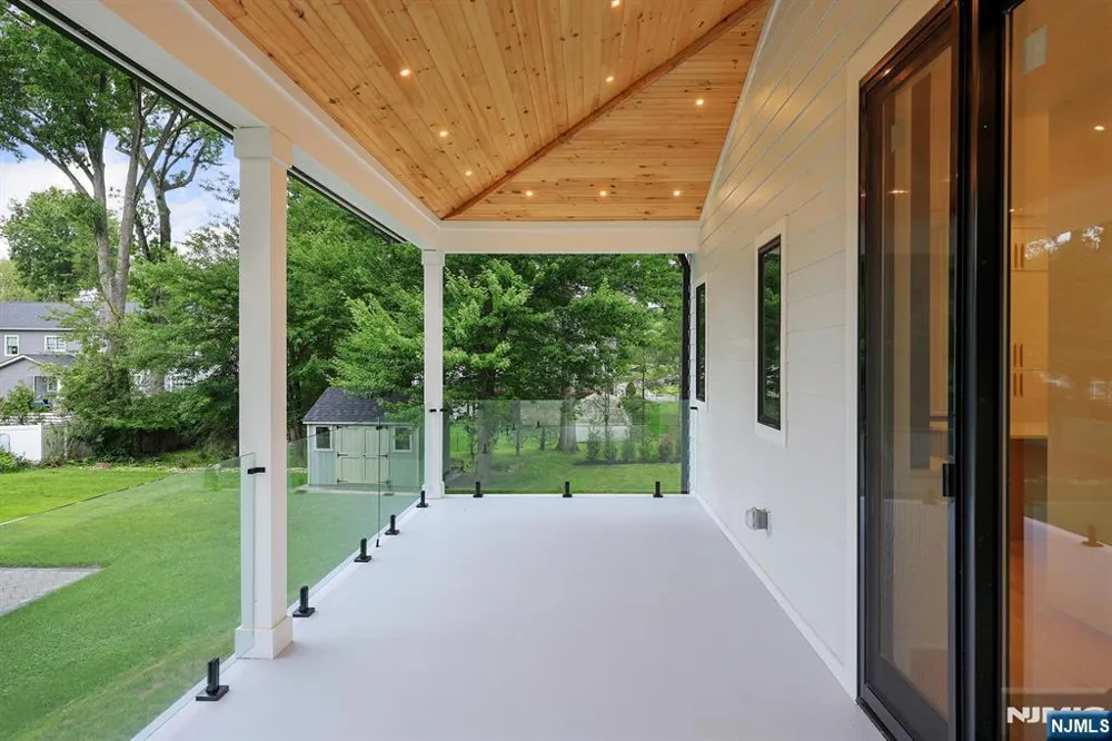 63 Billingsley Drive Livingston, NJ 07039