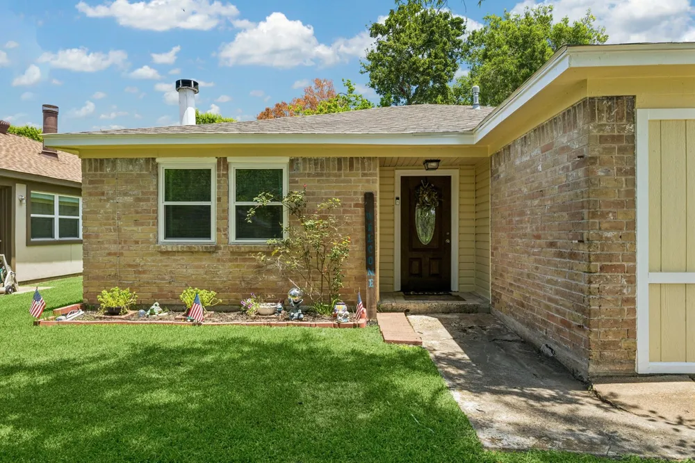 425 S Brownell Street La Porte, TX 77571