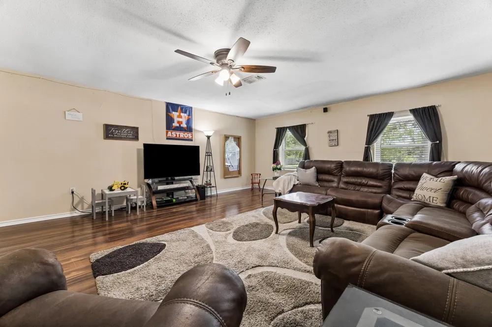 425 S Brownell Street La Porte, TX 77571