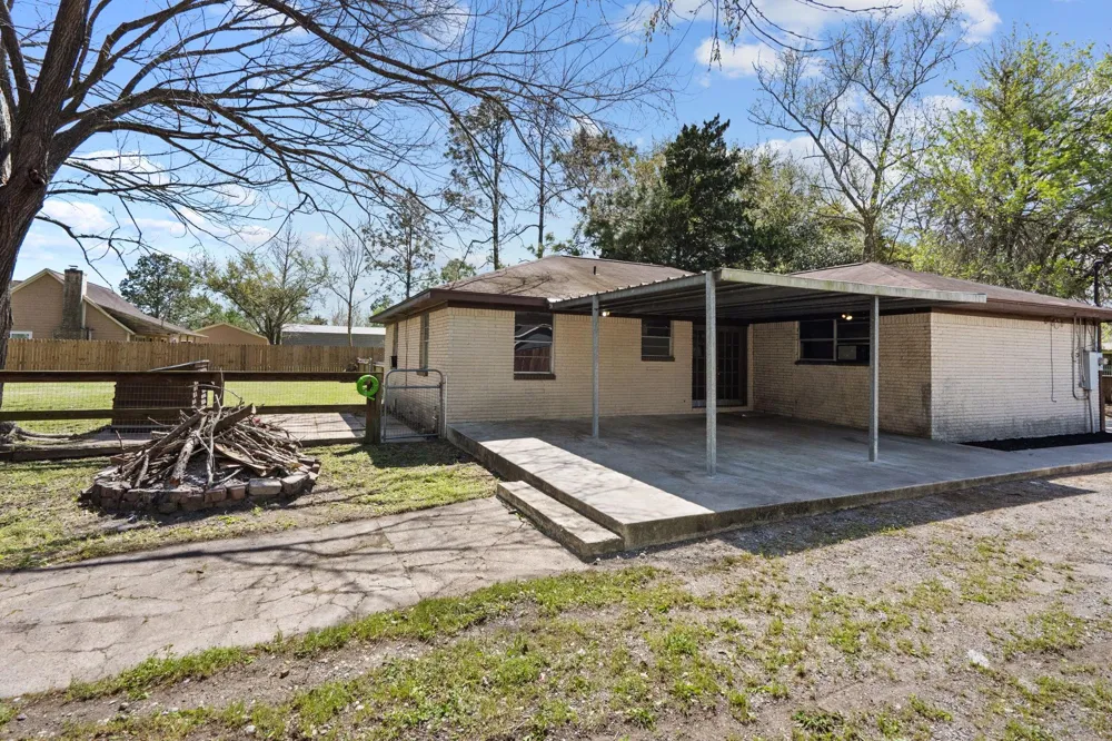 7117 Avenue D Santa Fe, TX 77510