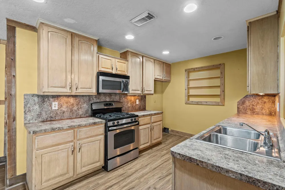 7117 Avenue D Santa Fe, TX 77510