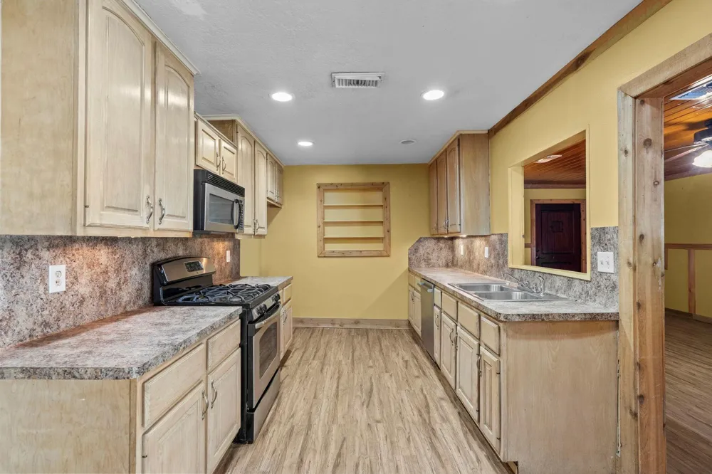 7117 Avenue D Santa Fe, TX 77510