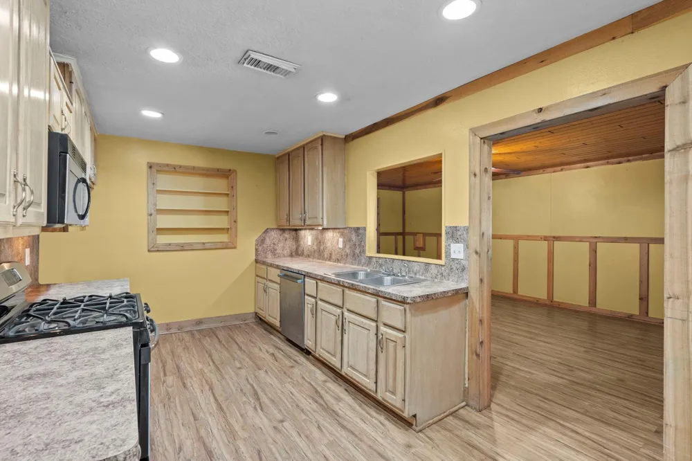 7117 Avenue D Santa Fe, TX 77510