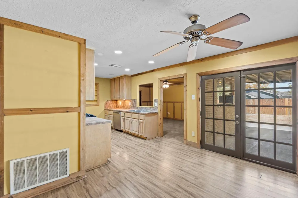 7117 Avenue D Santa Fe, TX 77510