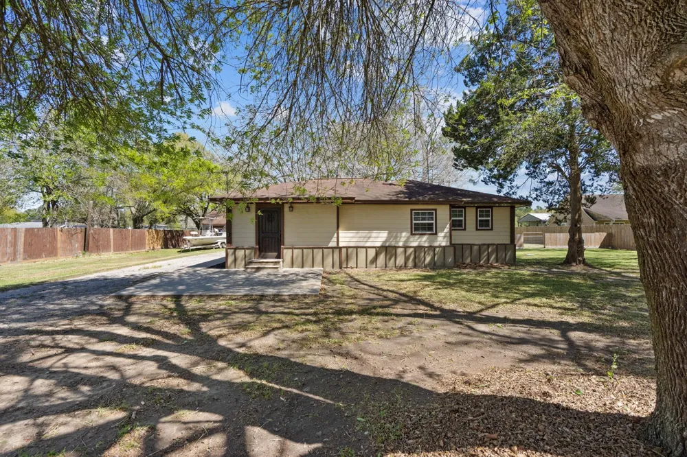 7117 Avenue D Santa Fe, TX 77510