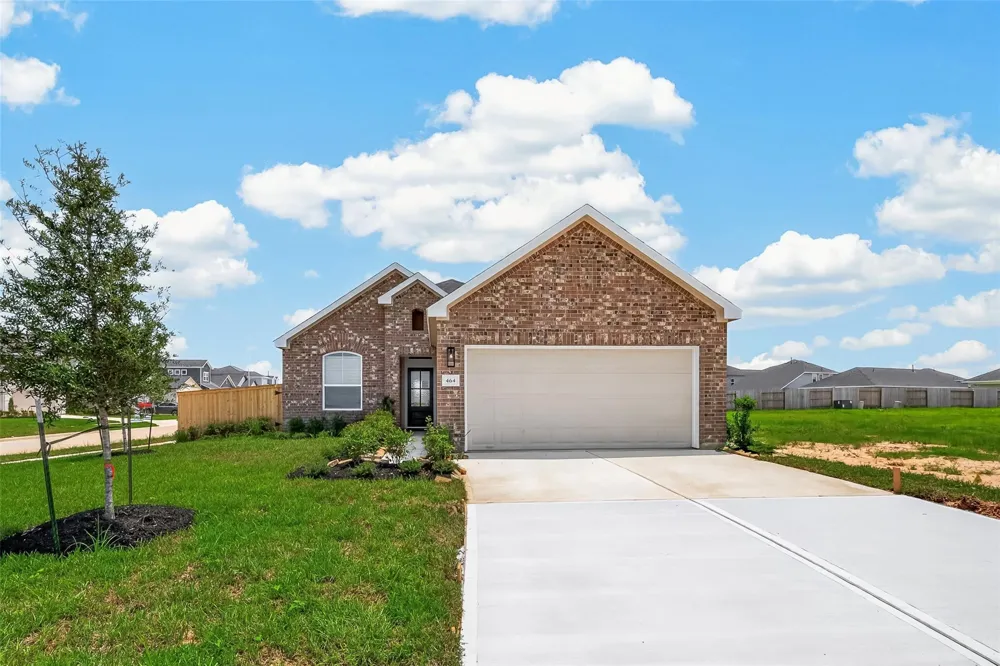 1411 Terry Roberts Drive Angleton, TX 77515