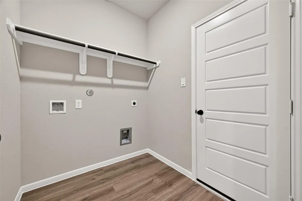 1411 Terry Roberts Drive Angleton, TX 77515