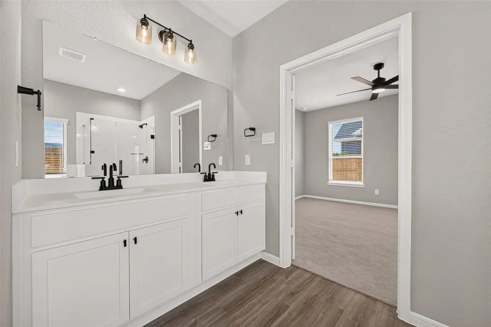 1411 Terry Roberts Drive Angleton, TX 77515