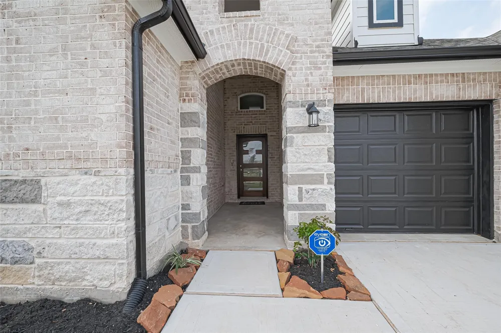 1335 Austin Colony Drive Angleton, TX 77515