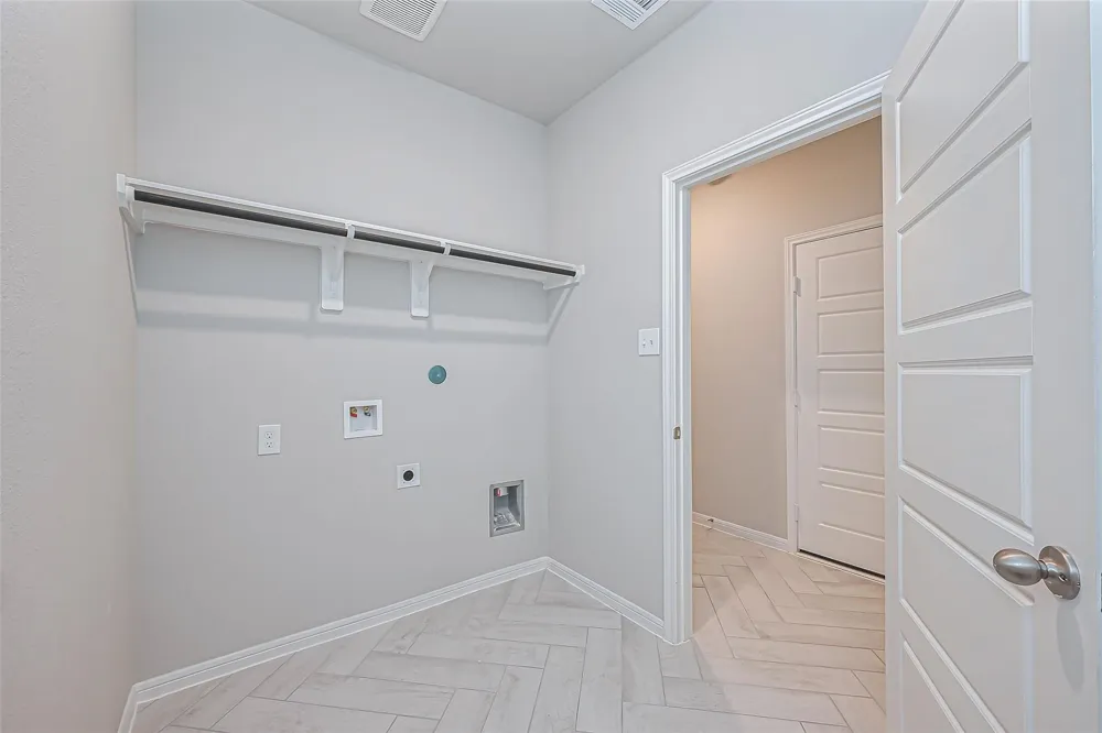 1322 Austin Colony Drive Angleton, TX 77515