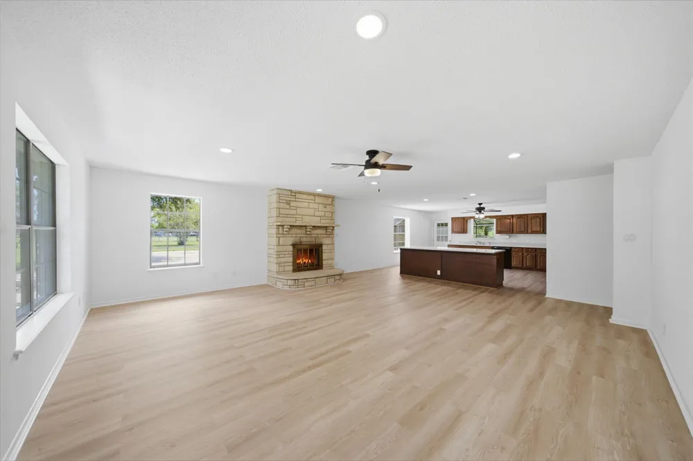 2243 Green Meadows Drive Sealy, TX 77474