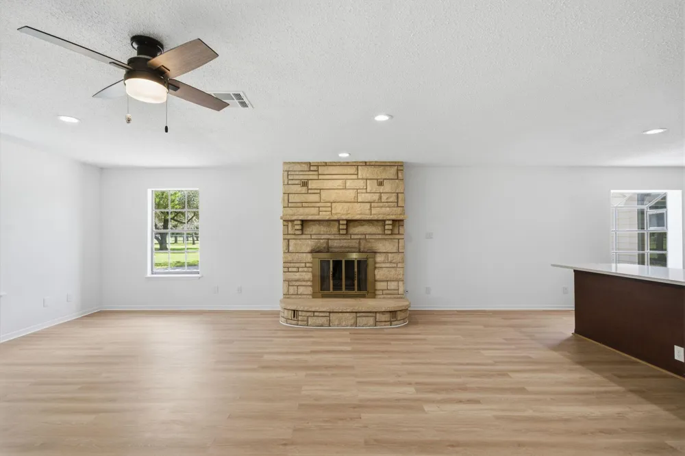 2243 Green Meadows Drive Sealy, TX 77474