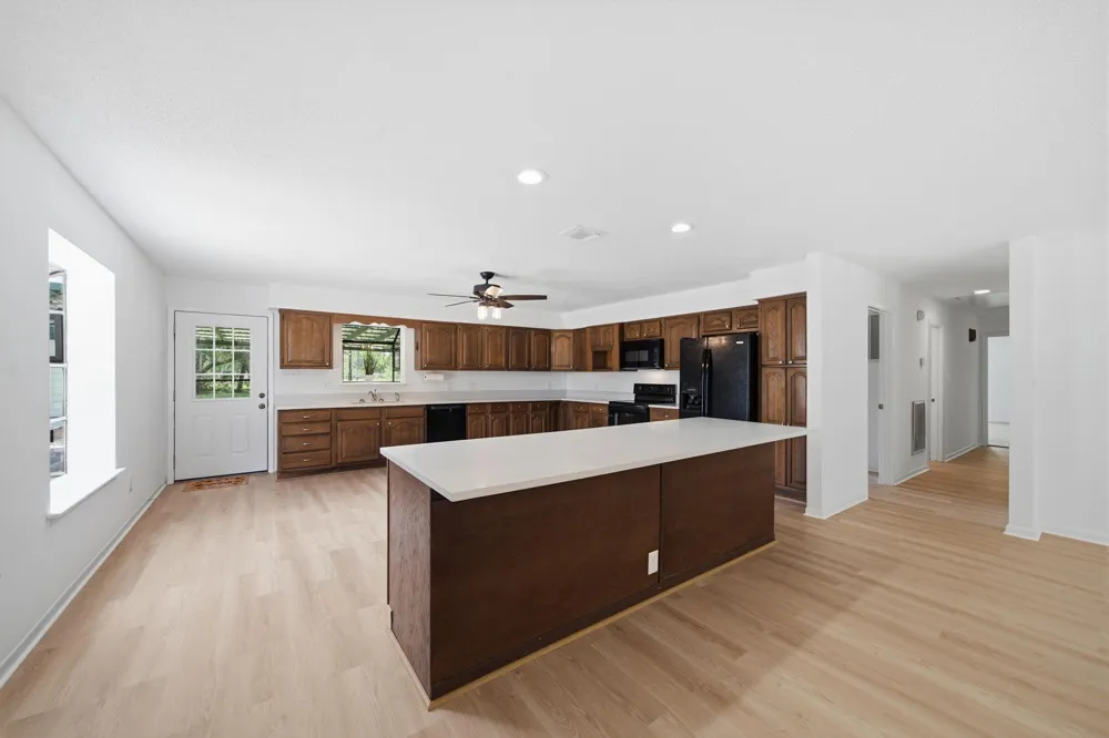 2243 Green Meadows Drive Sealy, TX 77474