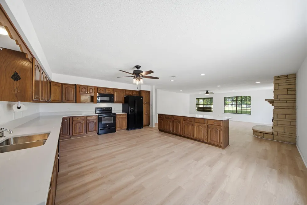 2243 Green Meadows Drive Sealy, TX 77474