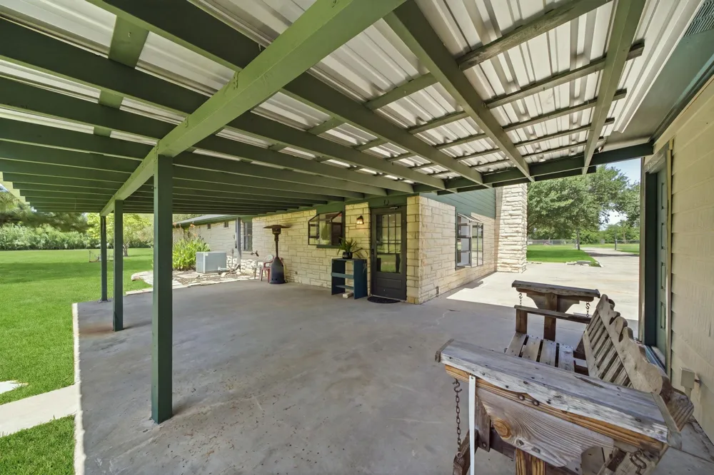 2243 Green Meadows Drive Sealy, TX 77474