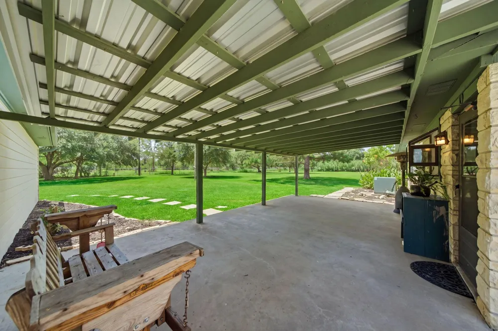 2243 Green Meadows Drive Sealy, TX 77474