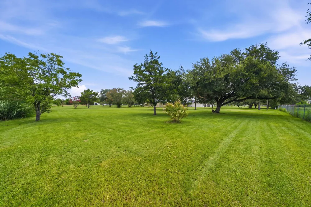 2243 Green Meadows Drive Sealy, TX 77474