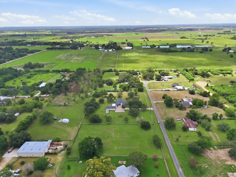 2243 Green Meadows Drive Sealy, TX 77474