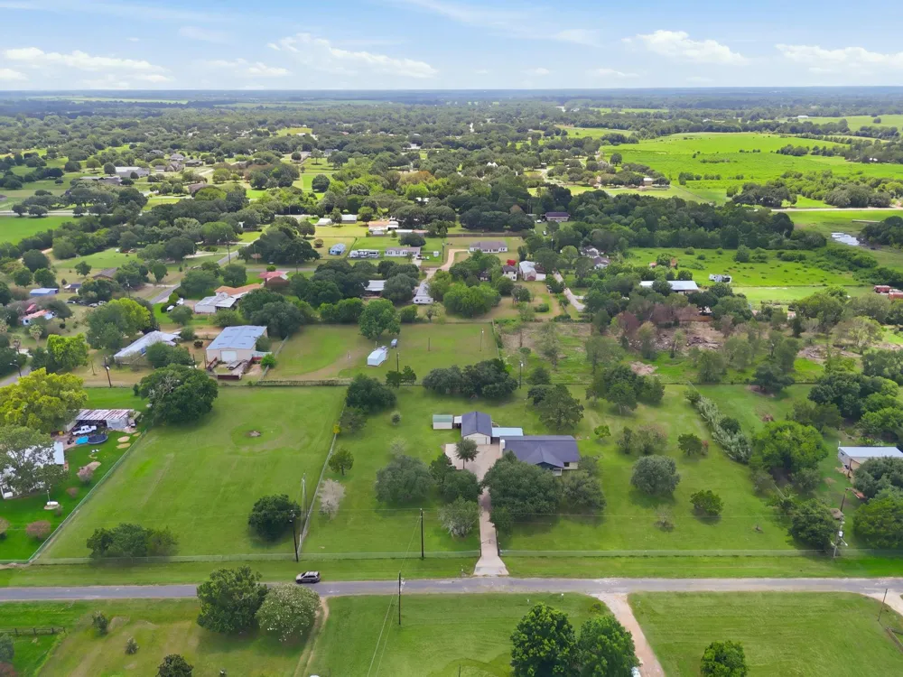 2243 Green Meadows Drive Sealy, TX 77474