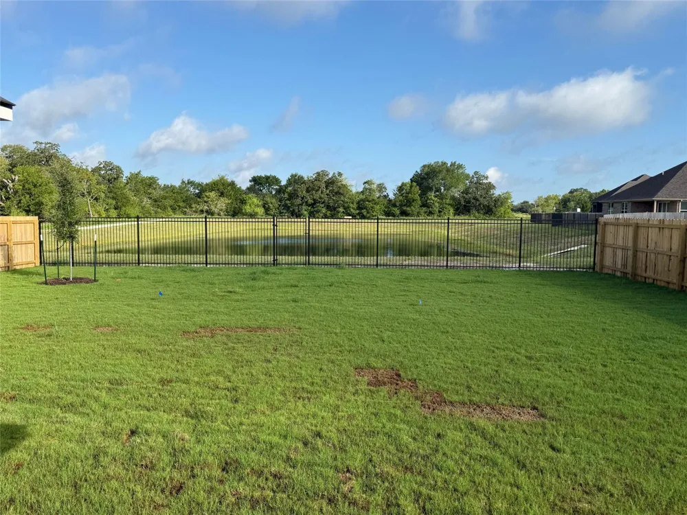 1046 Calaveras College Station, TX 77845