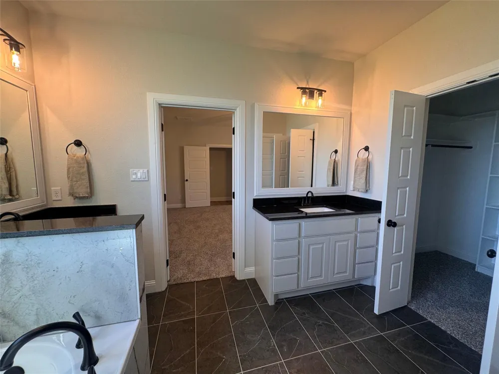 1046 Calaveras College Station, TX 77845