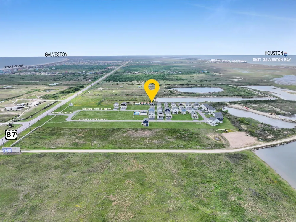1041 Sunset Circle W Crystal Beach, TX 77650