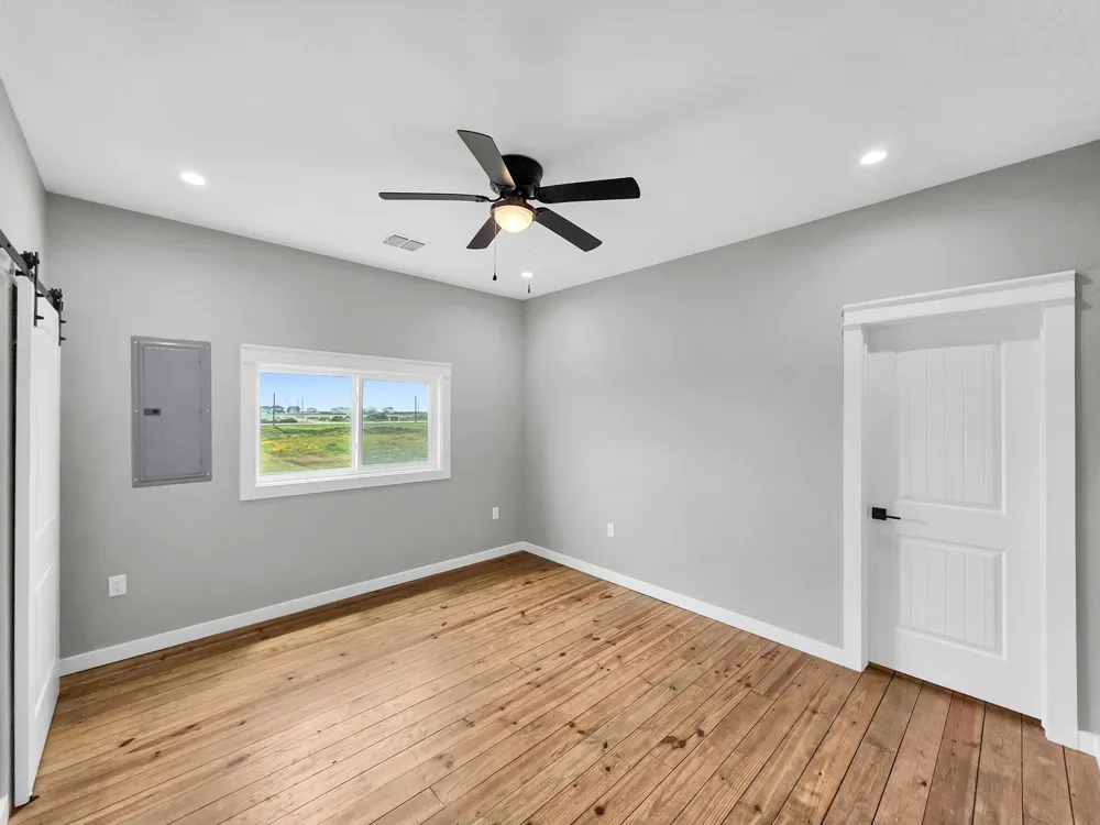 1041 Sunset Circle W Crystal Beach, TX 77650