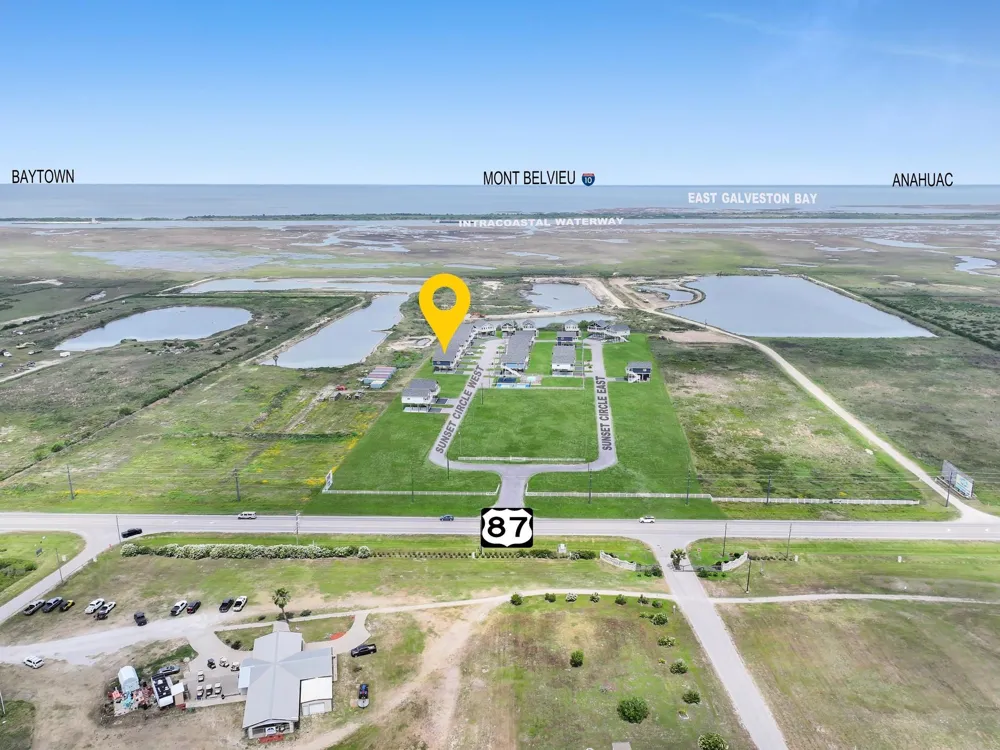 1041 Sunset Circle W Crystal Beach, TX 77650