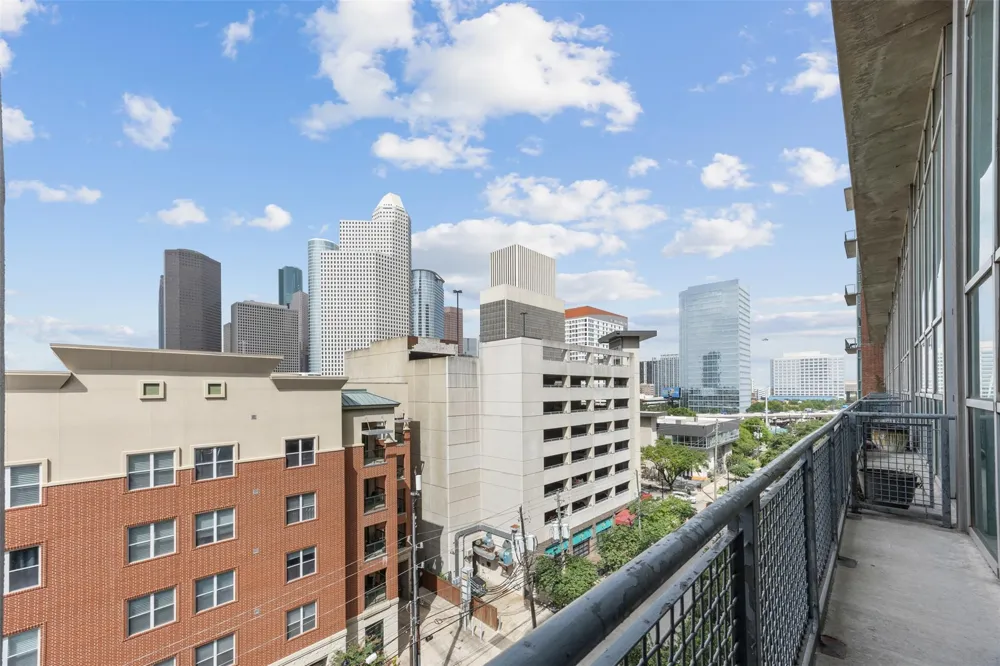 2000 Bagby Street #7414 Houston, TX 77002