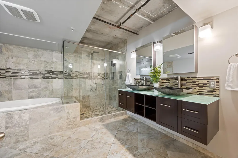 2000 Bagby Street #7414 Houston, TX 77002