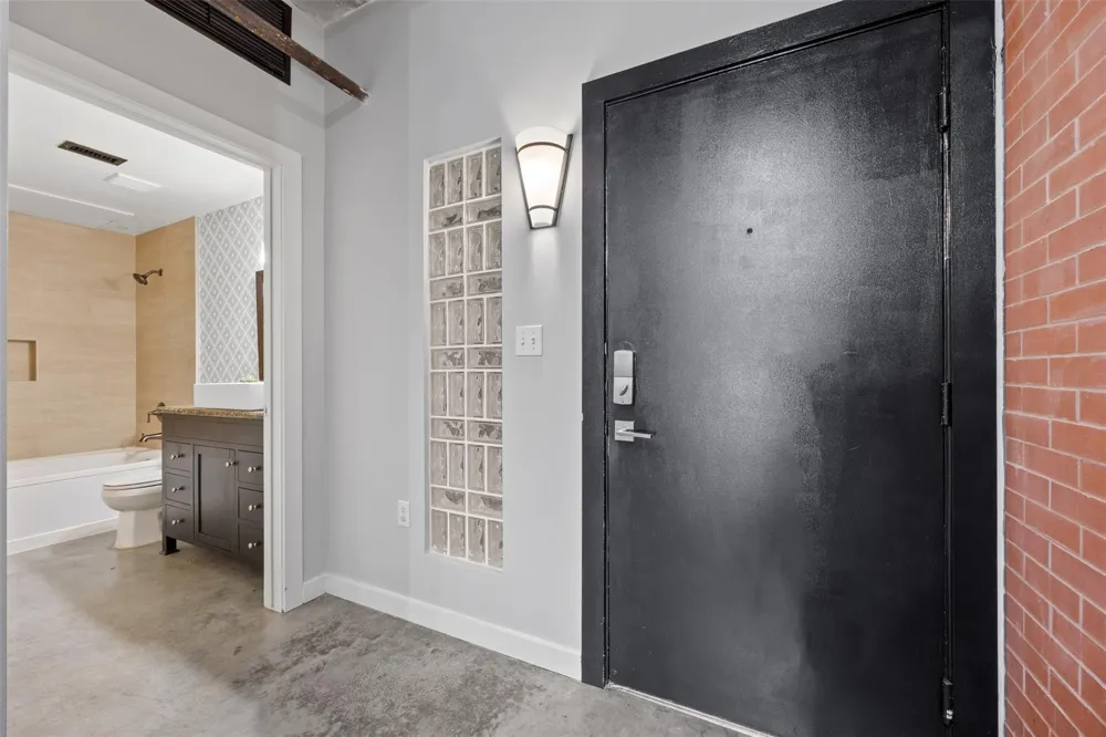 2000 Bagby Street #7414 Houston, TX 77002