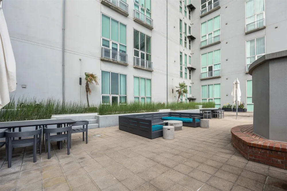 2000 Bagby Street #7414 Houston, TX 77002