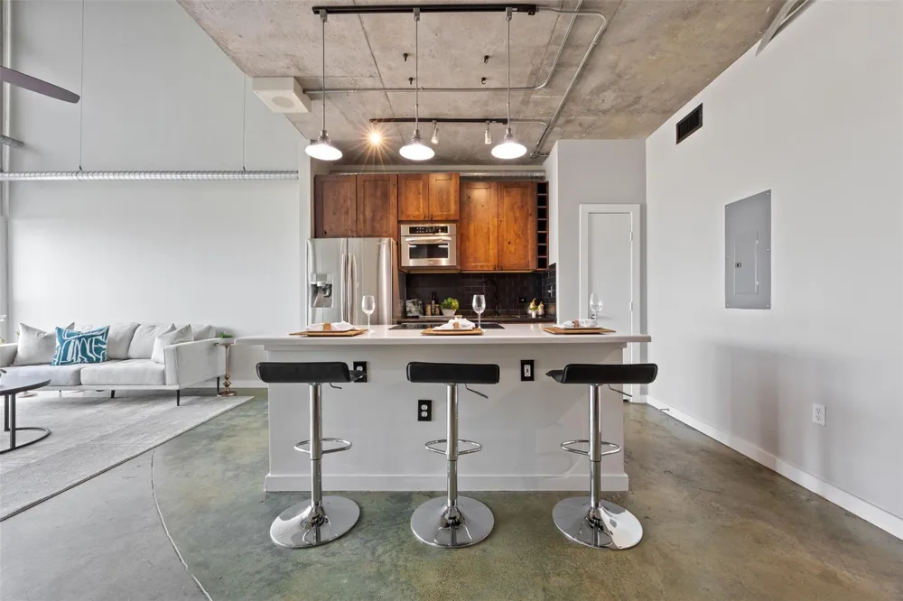 2000 Bagby Street #7414 Houston, TX 77002