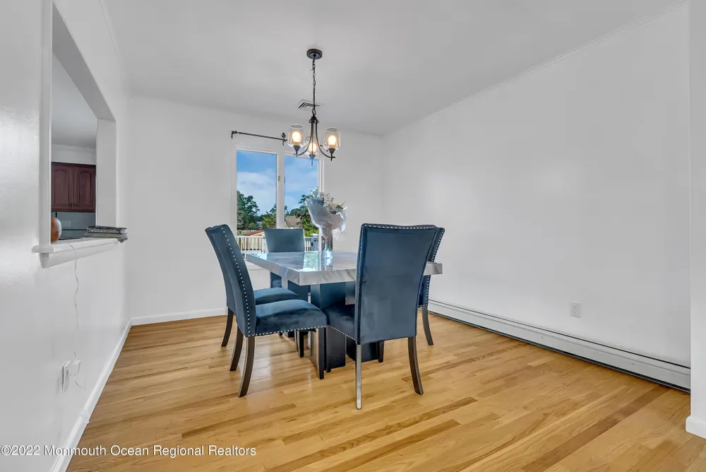17 Johnston Street Oakhurst, NJ 07755