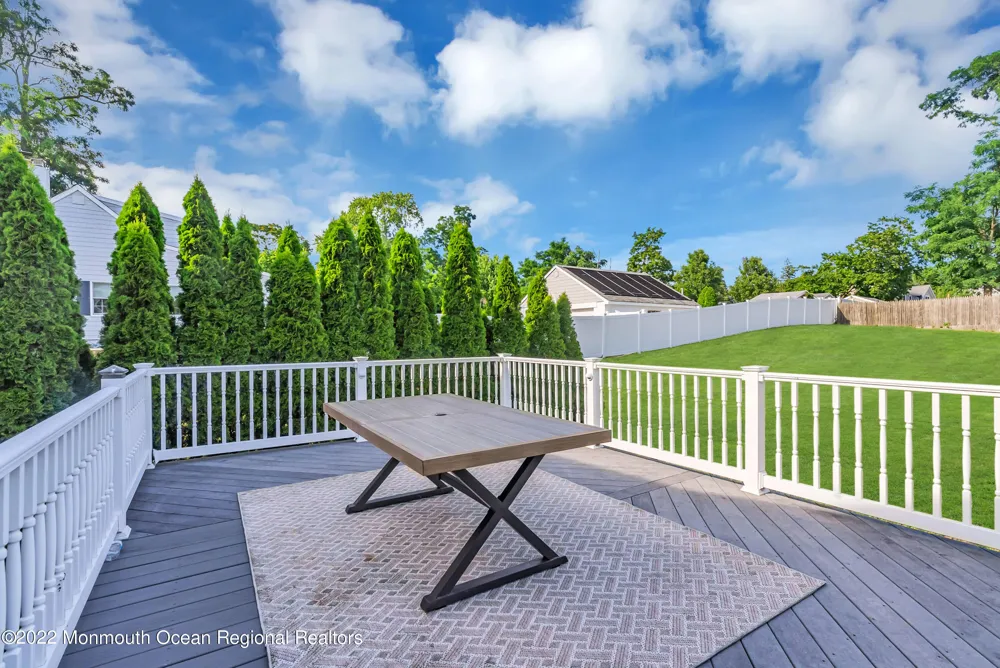 17 Johnston Street Oakhurst, NJ 07755