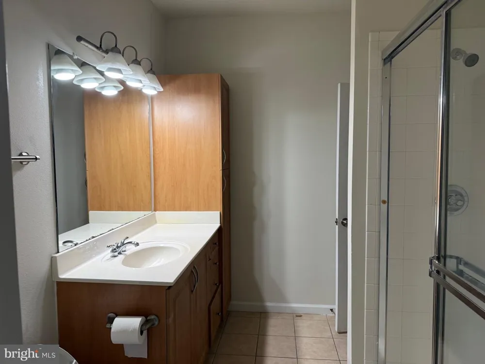 12941 CENTRE PARK CIRCLE #116 Herndon, VA 20171