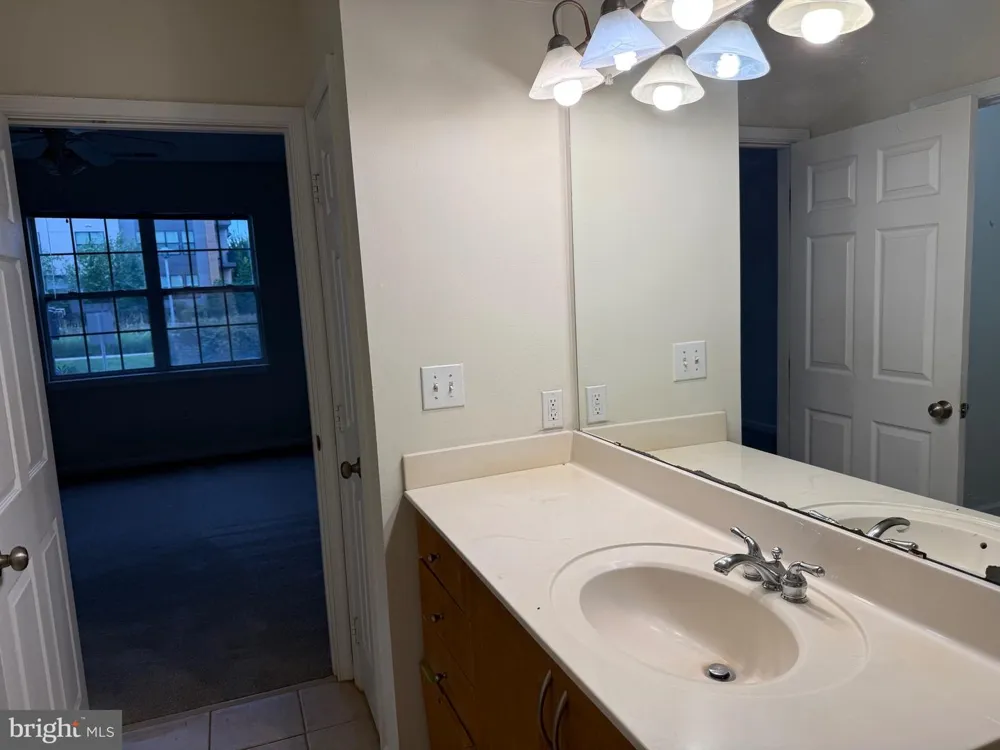 12941 CENTRE PARK CIRCLE #116 Herndon, VA 20171