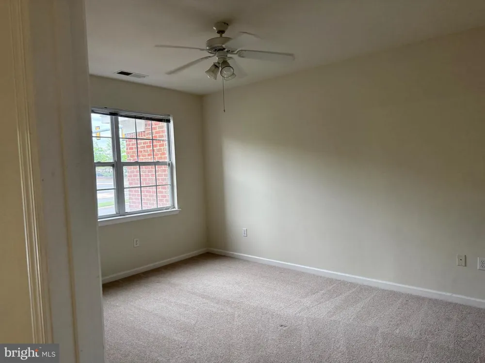 12941 CENTRE PARK CIRCLE #116 Herndon, VA 20171