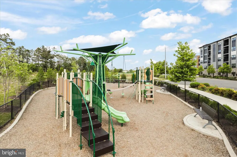12941 CENTRE PARK CIRCLE #116 Herndon, VA 20171