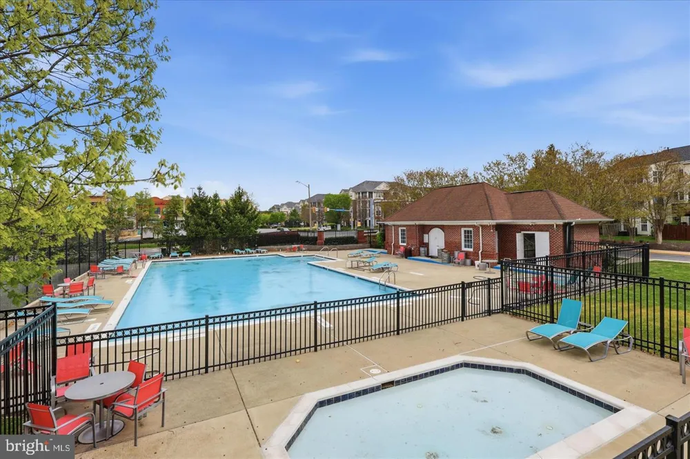 12941 CENTRE PARK CIRCLE #116 Herndon, VA 20171