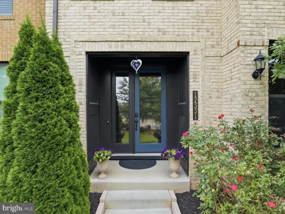12331 YELLOW BUCKEYE WAY Fairfax, VA 22030