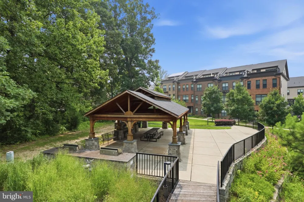 12331 YELLOW BUCKEYE WAY Fairfax, VA 22030